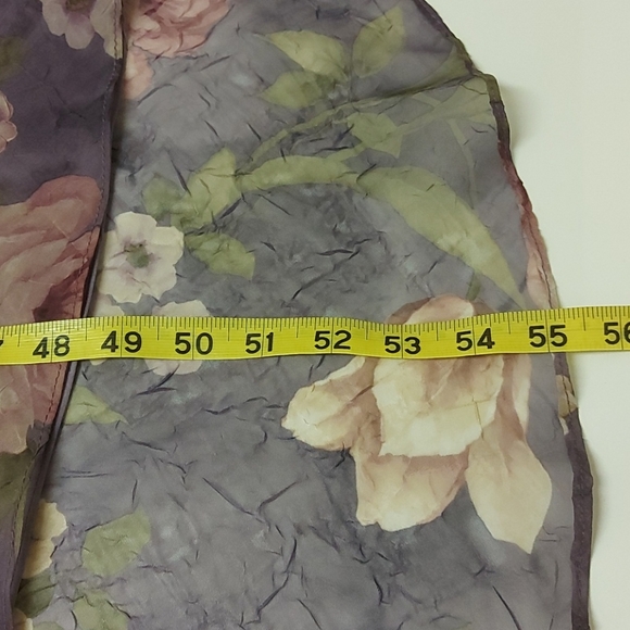 Floral shift dress with asymmetrical hem - Picture 7 of 7